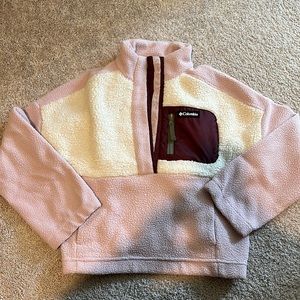 Worn once cropped Columbia sweater.
